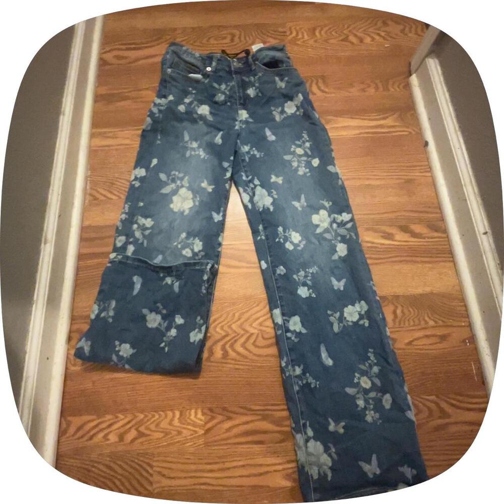 Blue floral jeans with white floral print #floral #denim size 26